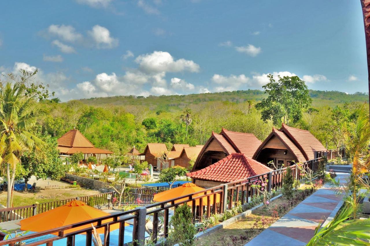 Surya Chandra Beach Bungalow Batununggul Exterior photo