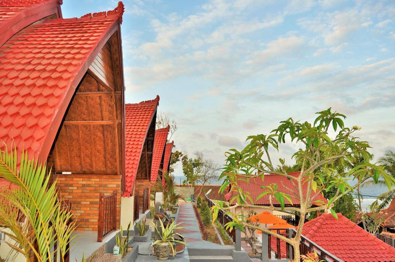 Surya Chandra Beach Bungalow Batununggul Exterior photo