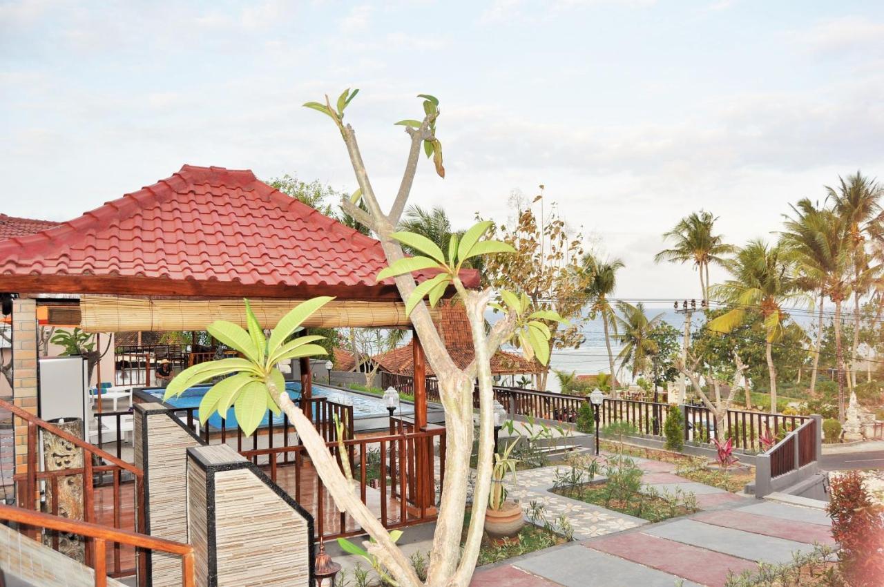 Surya Chandra Beach Bungalow Batununggul Exterior photo