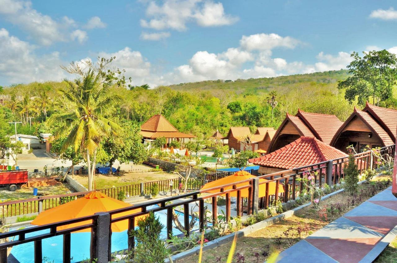 Surya Chandra Beach Bungalow Batununggul Exterior photo