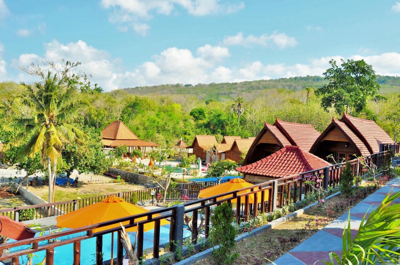 Surya Chandra Beach Bungalow Batununggul Exterior photo