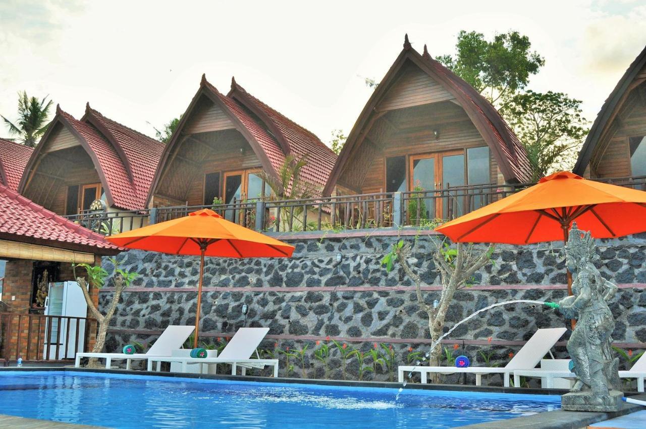 Surya Chandra Beach Bungalow Batununggul Exterior photo