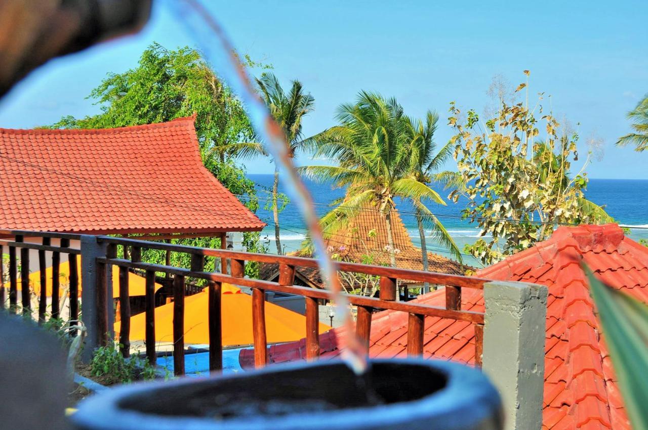 Surya Chandra Beach Bungalow Batununggul Exterior photo